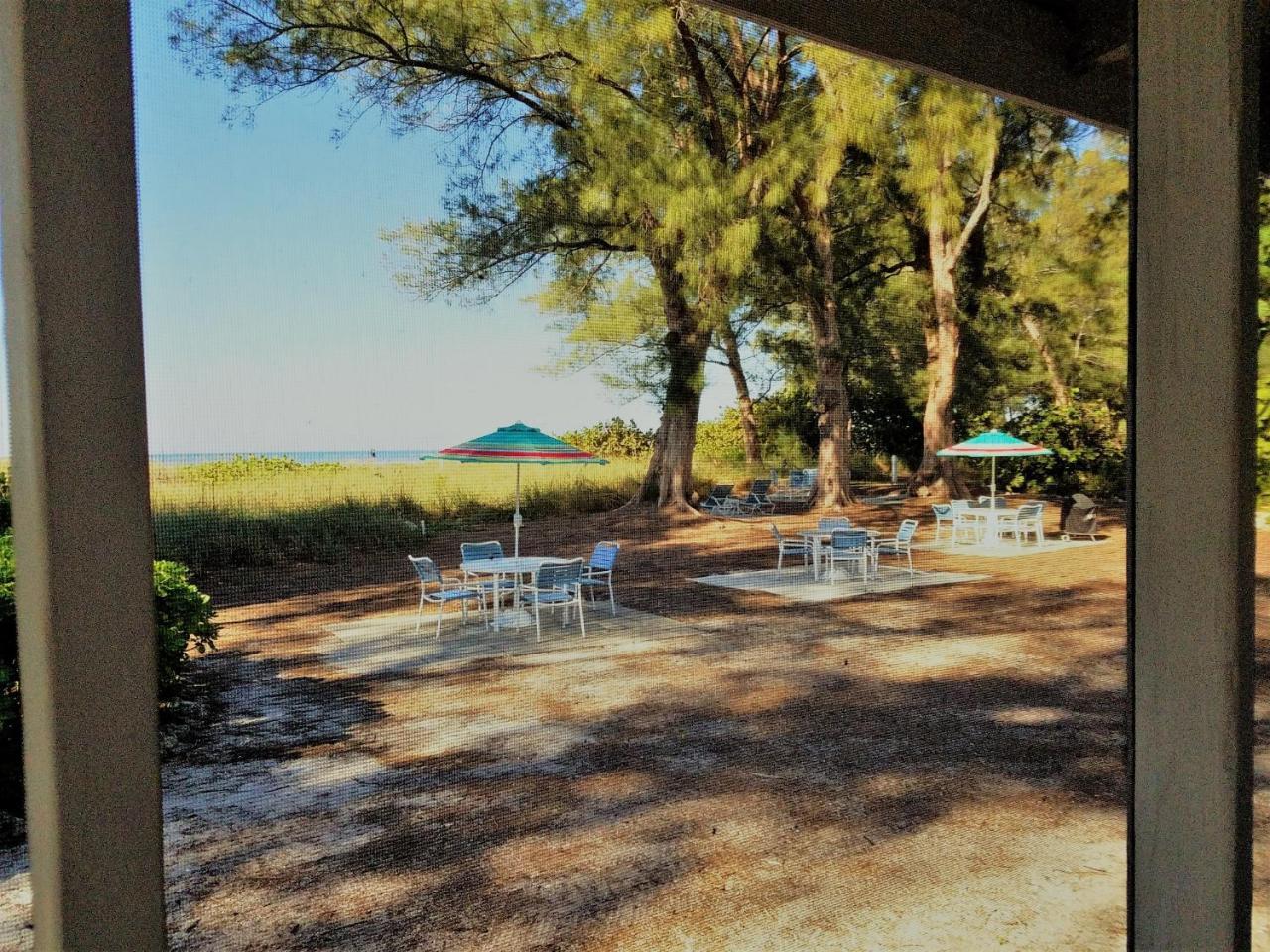 Bamboo Apartments Holmes Beach Bagian luar foto