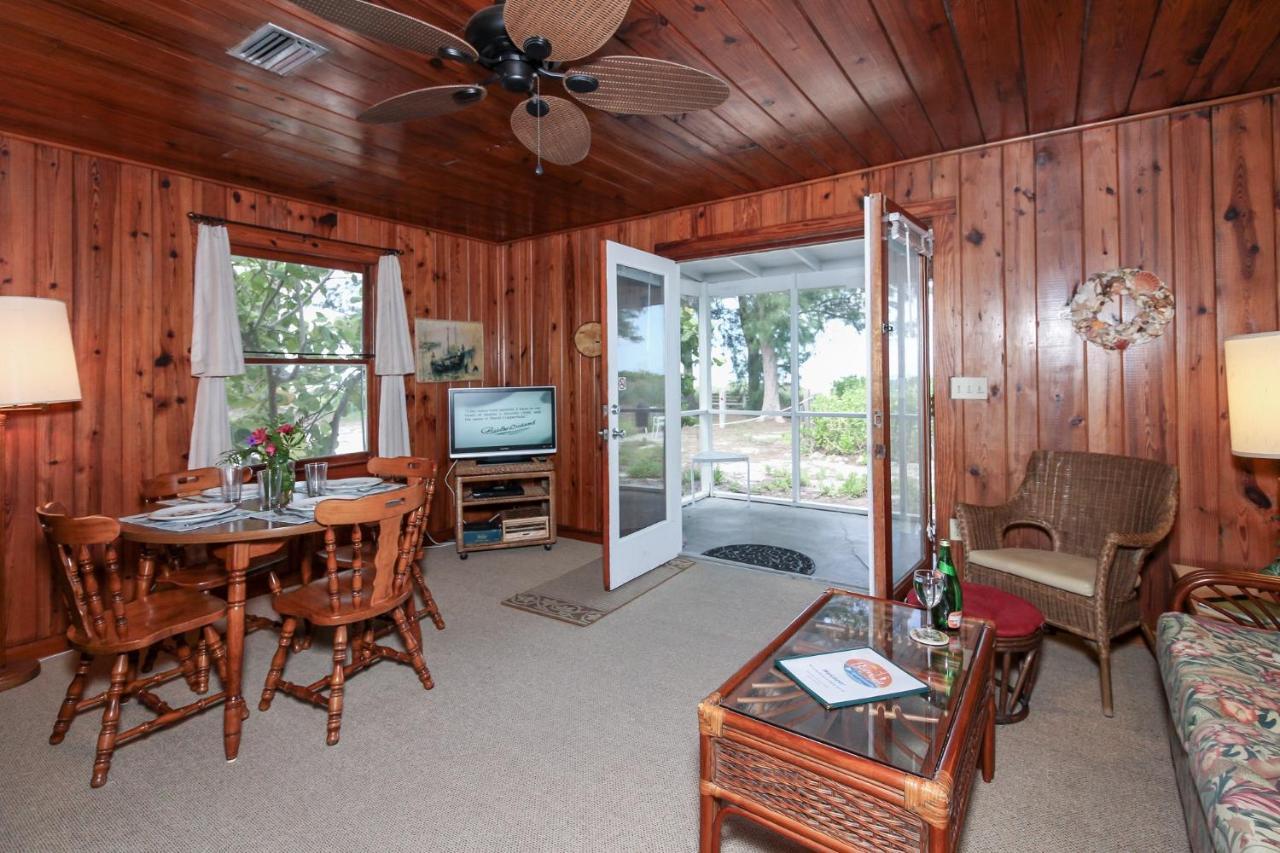 Bamboo Apartments Holmes Beach Bagian luar foto